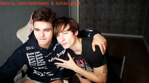 holiday_boys  04-11-2022